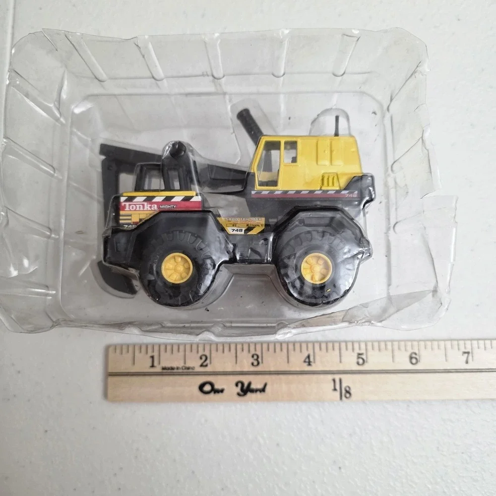 Vintage 1998 Maisto Mighty Mini Tonka‎ 758 Swivel Bucket Crane 1:64 Truck 5.5